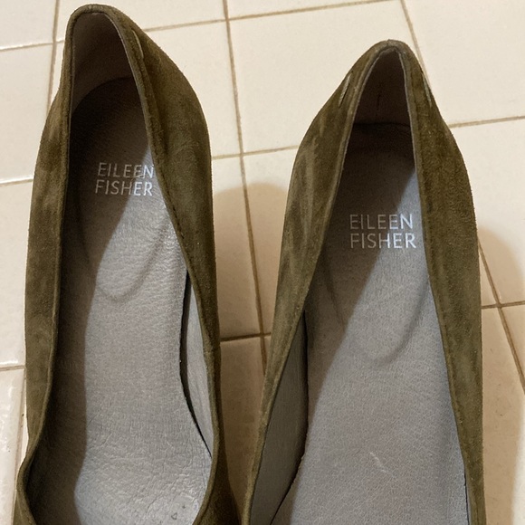 Eileen Fisher Vero Cuoio Green Suede
Block Heels - Picture 5 of 5